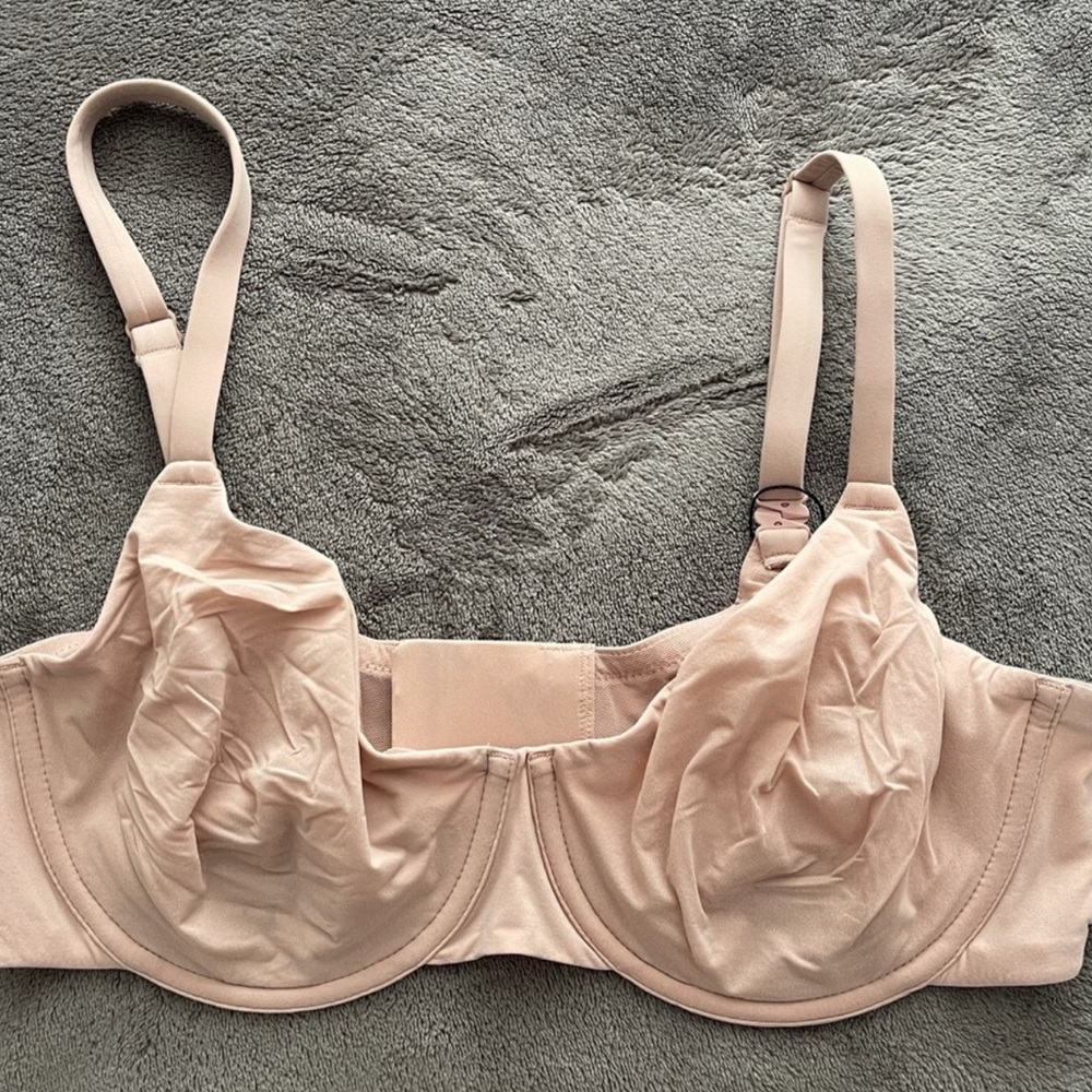 SKIMS fits everybody unlined underwire bra